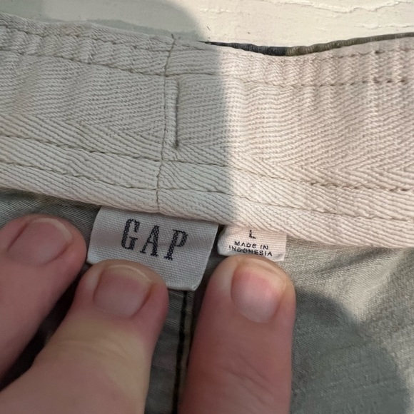 Gap joggers shorts size Large - worn. - Picture 3 of 3